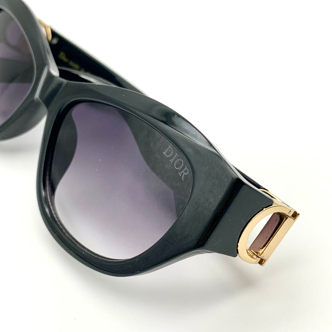 Solaires: Dior Oval Black