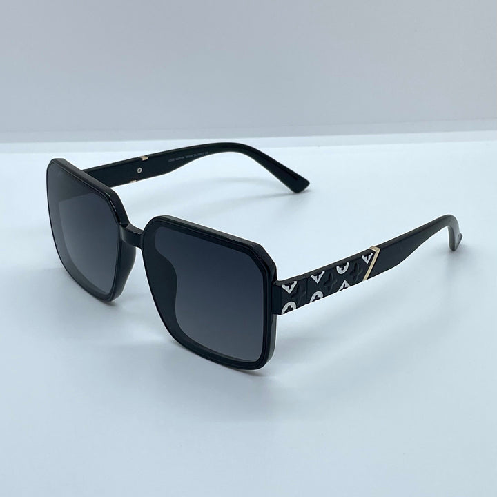 Solaires: Louis Vuitton Black Square