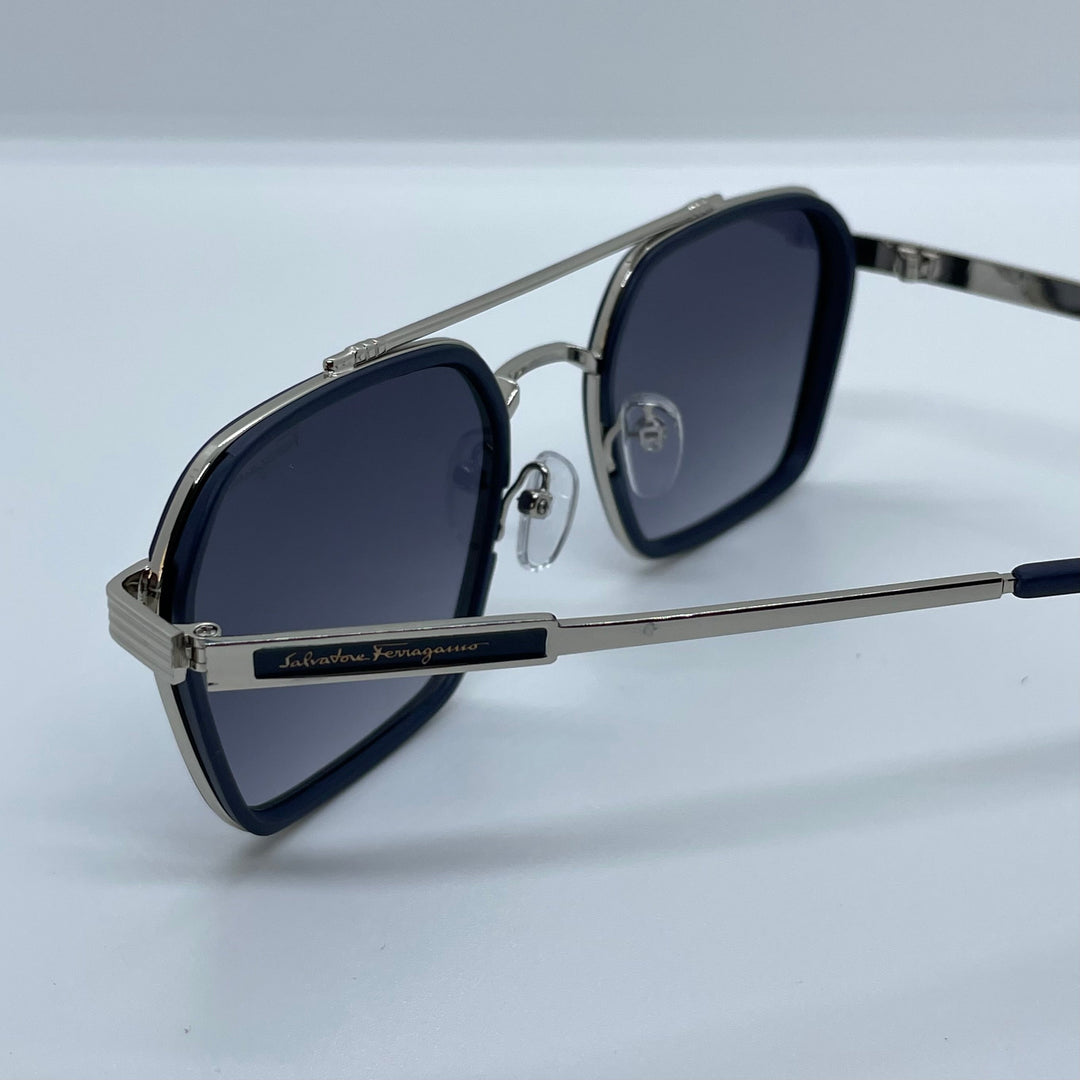 Solaires: Ferragamo Bleu Square