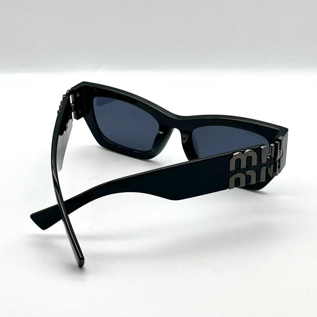 Solaire: Miu Rectangle Black