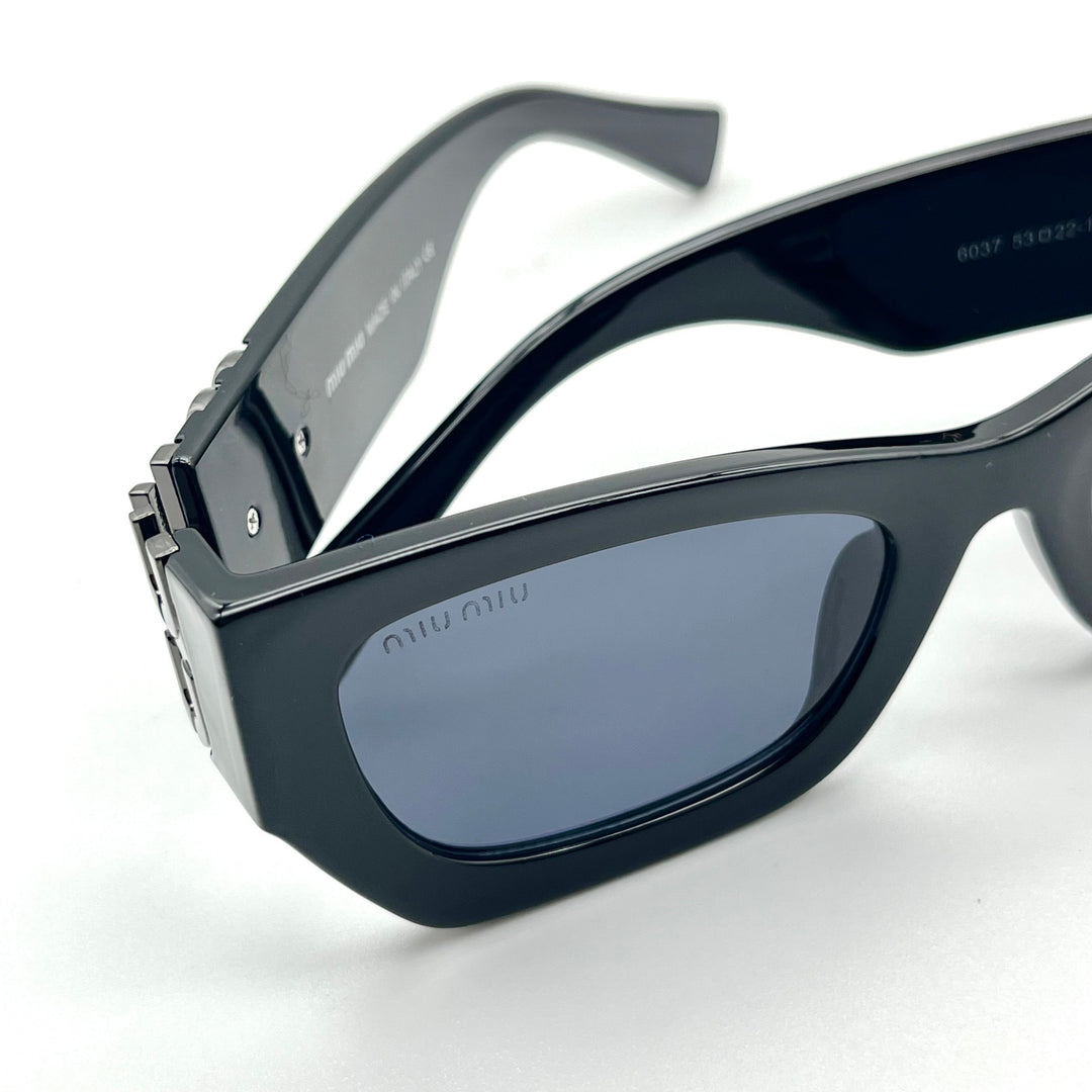 Solaire: Miu Rectangle Black