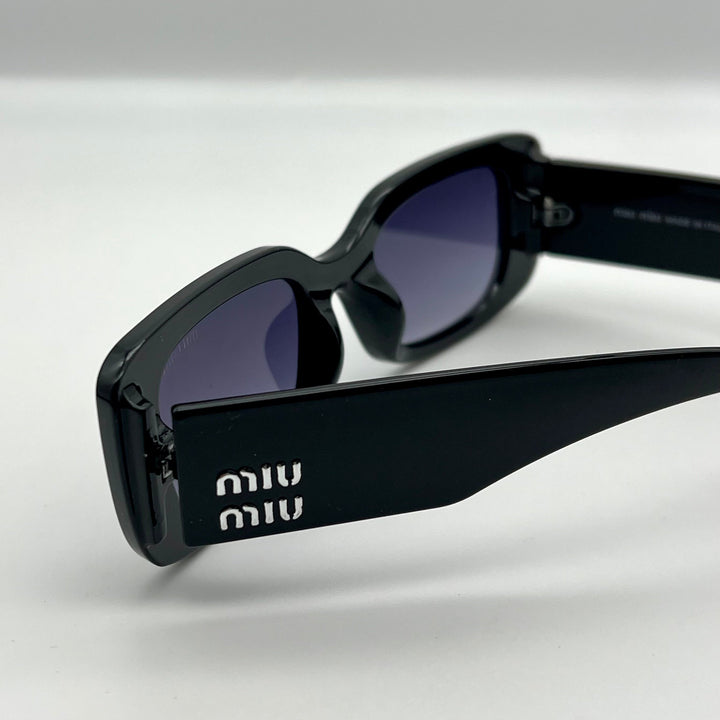 Solaire: Miu Rectangle Black