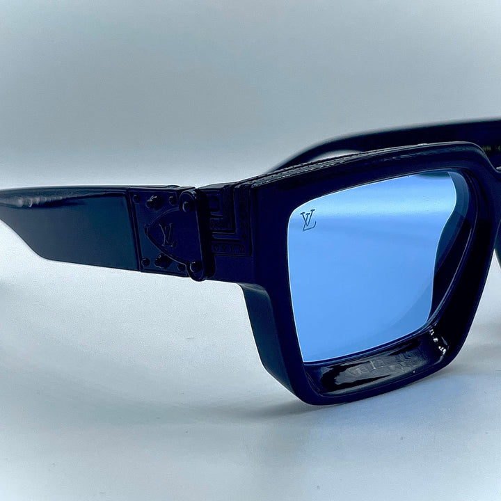 Solaire: LV Clash Square Blue