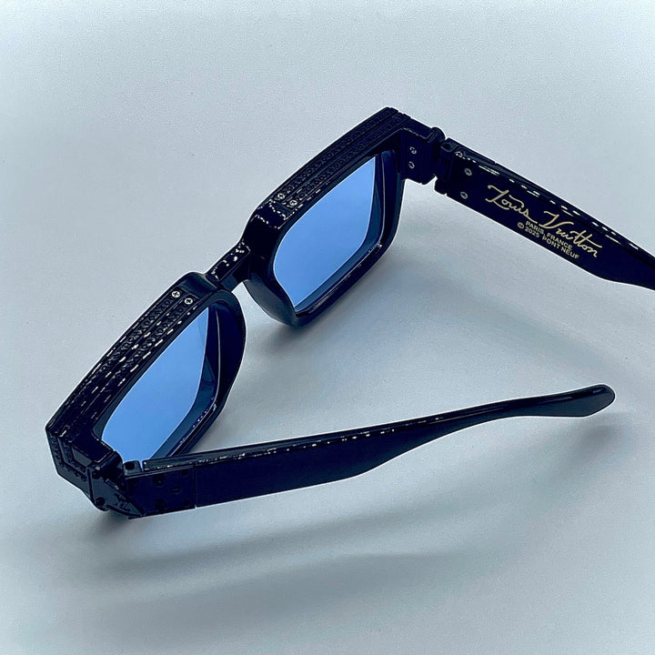 Solaire: LV Clash Square Blue