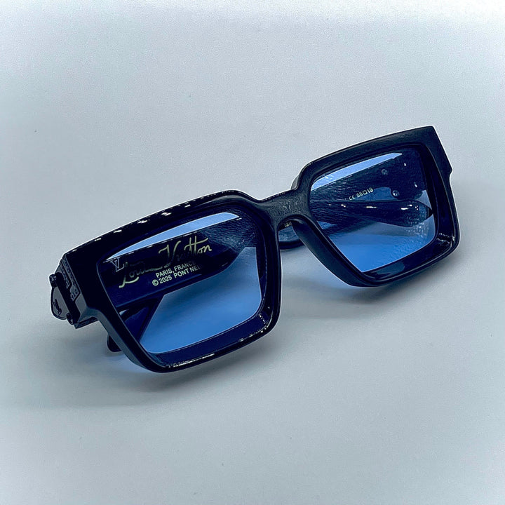 Solaire: LV Clash Square Blue